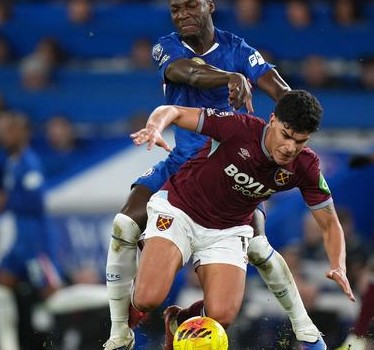 You are currently viewing Ketegangan Warnai Chelsea vs West Ham, Cucurella Angkat Bicara