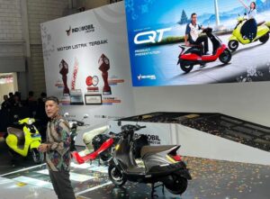 Read more about the article IIMS 2026: Indomobil eMotor Resmi Luncurkan QT dan QT Pro, Harga di Bawah Rp 20 Juta