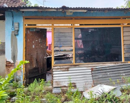 You are currently viewing Rumah Ambruk di Situbondo, Ibu dan Anak Jadi Korban